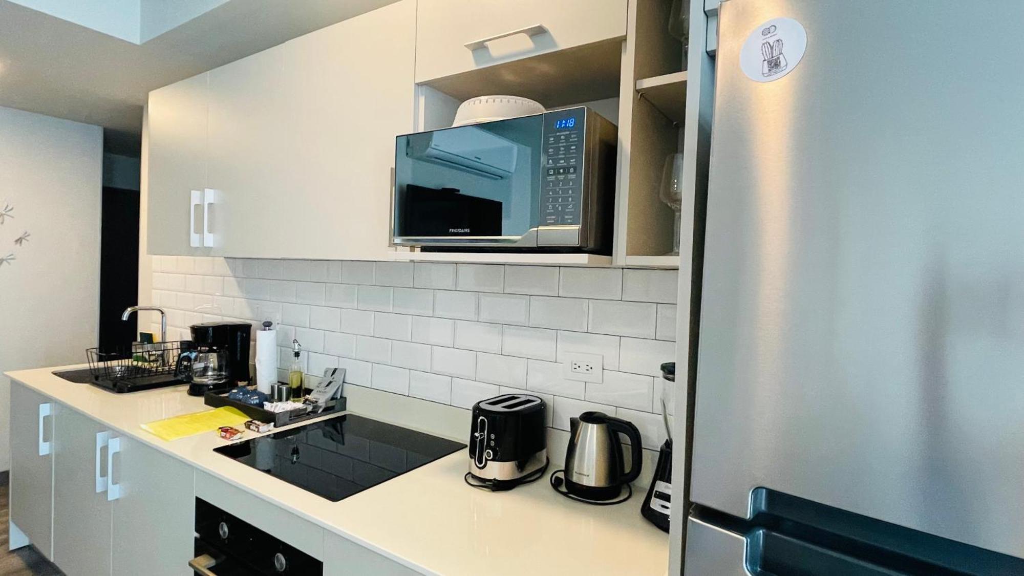 Cozy Apartment With Terrace, Sj Cosmopolitan Tower #402 San Jose  Luaran gambar